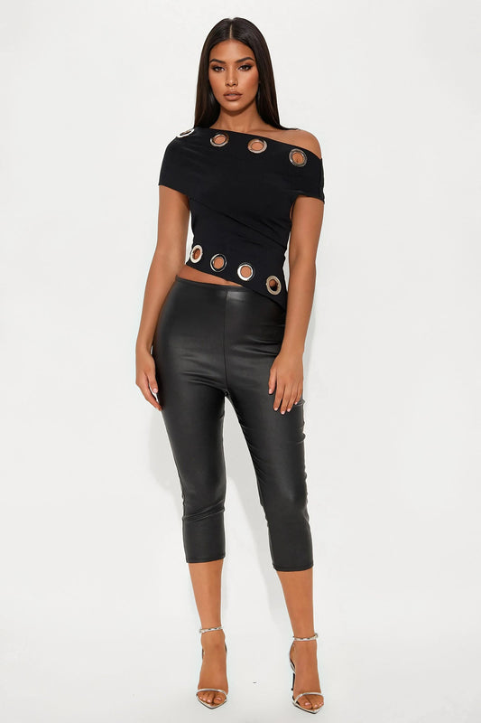 Hustle And Flow Asymmetrical Off Shoulder Top - Black